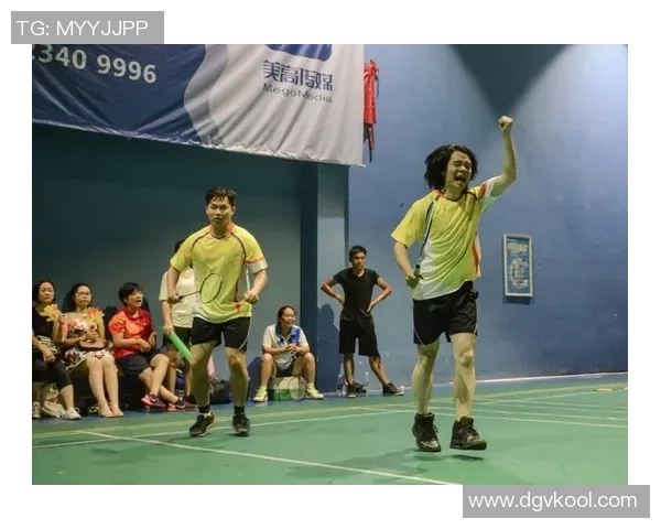 羽毛球战术解析：探讨上海羽毛球队的边路渗透策略与技巧